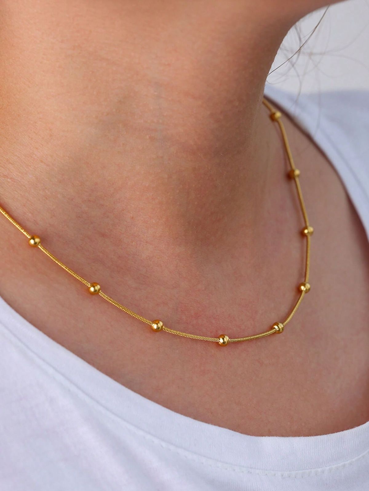 Bead chain necklace
