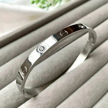 Luxury Style Cuff Bracelet